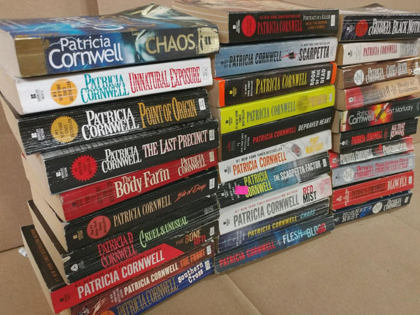 Patricia Cornwell Mystery Paperback Lot of 10 – Random Scarpetta & Brazil Series Crime Fiction Thrillers Book Collection — photo 1